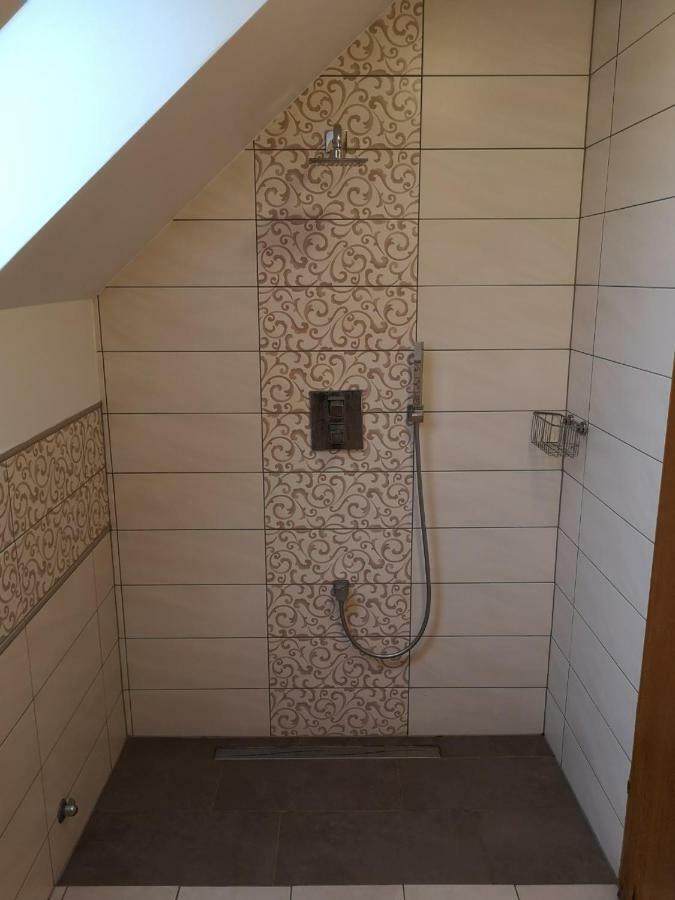 Entire House Iris & Arnika Počitniška hiša *