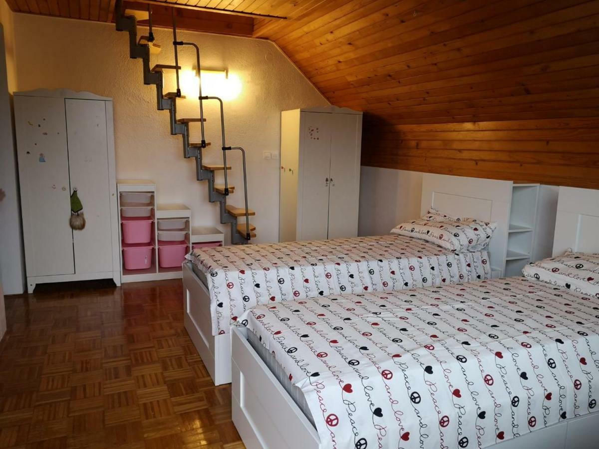 Entire House Iris & Arnika * Bled